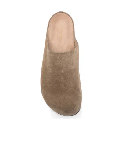 Common Projects Round-toe Slippers In Neutral