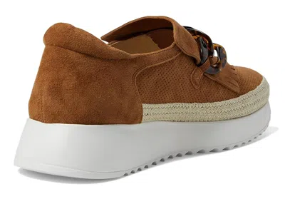 Vaneli Qerene In Brown