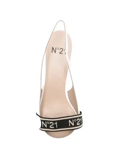 N°21 Strap Pumps In White