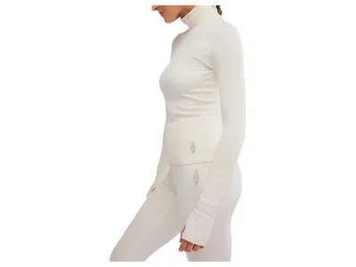 Fp Movement Run Around Seamless Layer In White
