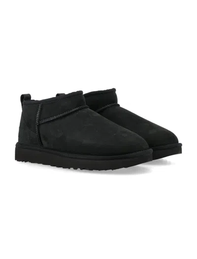 Ugg Classic Ultra Mini Black Ankle Boots With Shearling Lining In Leather Woman In Black