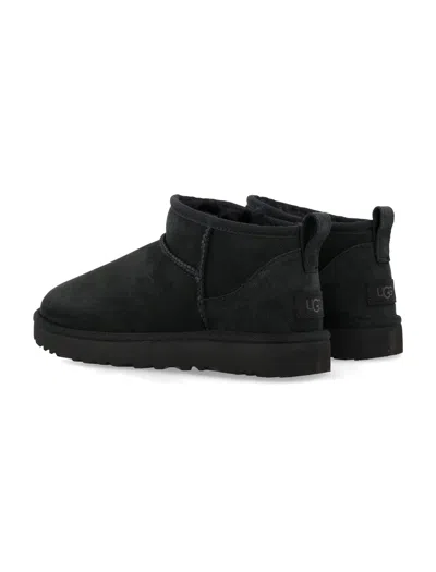Ugg Classic Ultra Mini Black Ankle Boots With Shearling Lining In Leather Woman In Multi