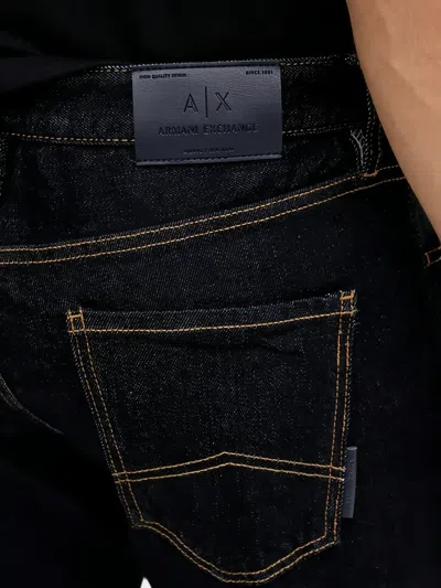 Armani Exchange 로고 패치 진 In Blue