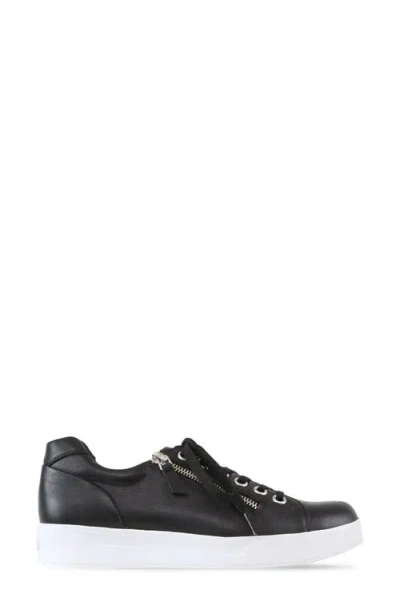 Munro Tilly Sneaker In Black