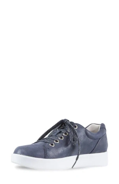 Munro Tilly Sneaker In Blue