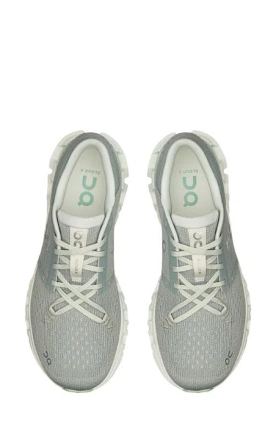 On Cloud X 4 Training Shoe In Gray