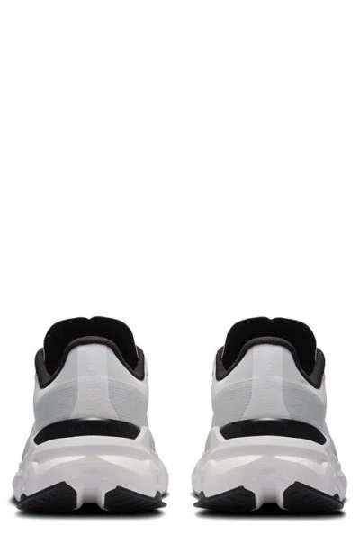 On Cloudpulse 2 Training Shoe In Gray