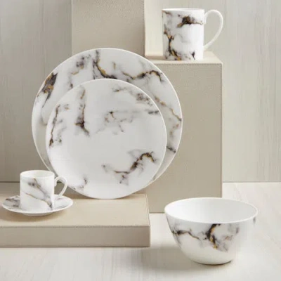 Prouna Marble Venice Fog 9 Inch Matzah Plate / Square Serving Platter In White