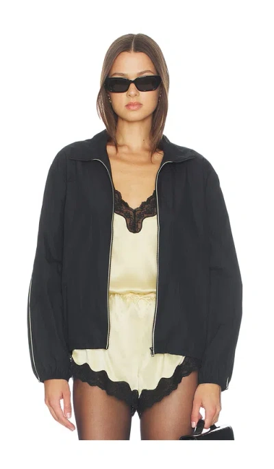 Still Here Practice Zip In Black