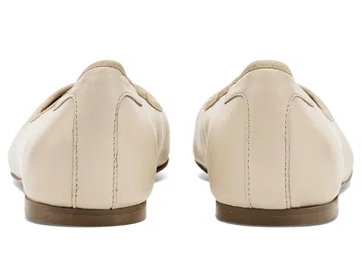 Trotters Clara Cap Toe Flat In Neutral