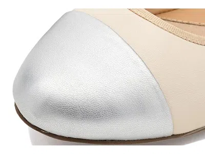 Trotters Clara Cap Toe Flat In Neutral