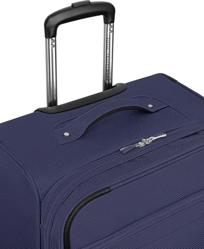 Total Travelware Everest Medium Expandable Check-in Spinner In Blue