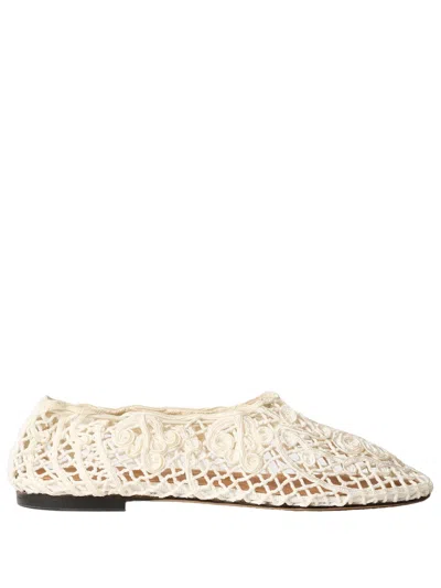 Odissi Iris Flat In White