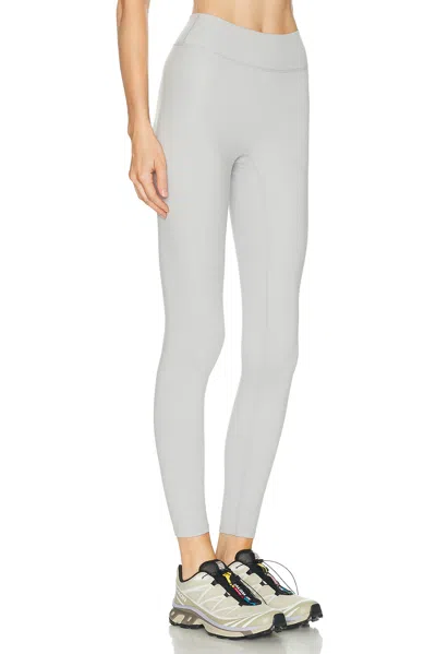 437 Essential Legging In Gray