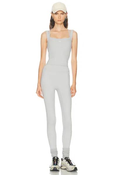 437 Essential Legging In Gray