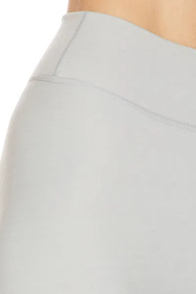 437 Essential Legging In Gray