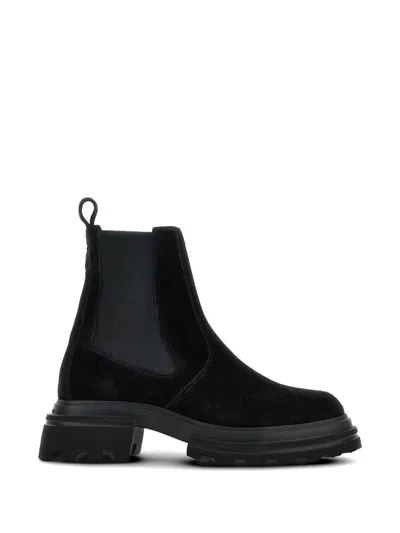 Hogan Solid Color Versatile Chelsea Boots In Black
