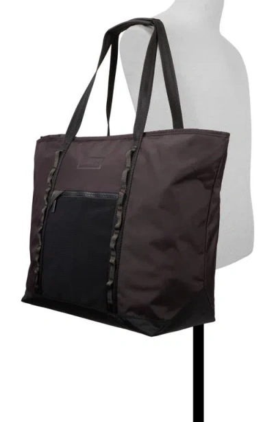 Hunter Getaway Tote In Brown