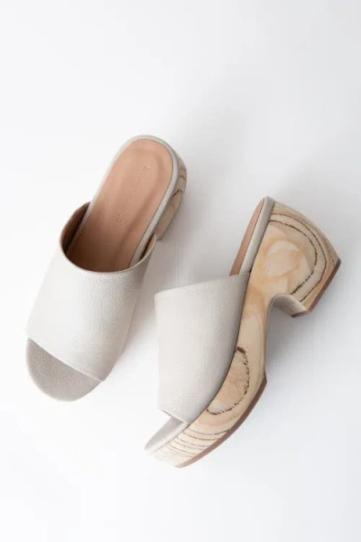 Huma Blanco Katlyn Platform Clog In White