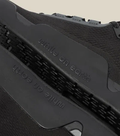 While On Earth™ Move Trainer In Black