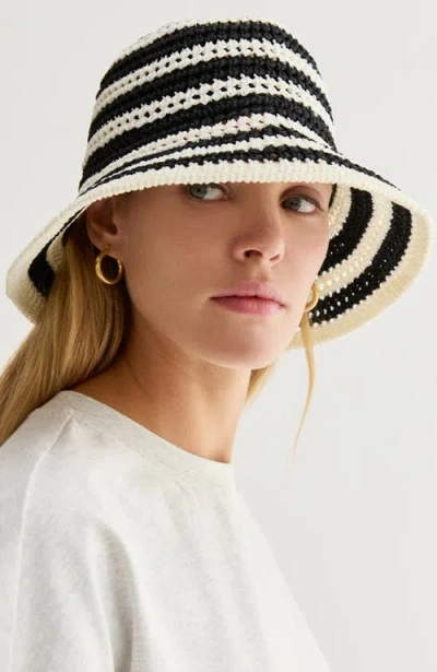 Crescent Striped Weave Hat In Black