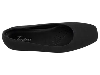 Trotters Honor In Black