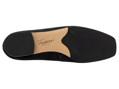 Trotters Honor In Black