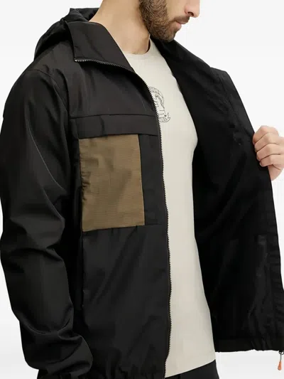 Picture 스톨 후드 경량 재킷 In Black