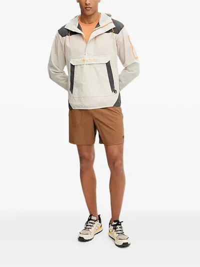 松紧裤腰LOGO短裤