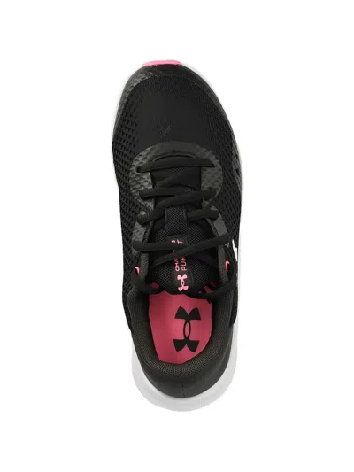 Under Armour 로고 디테일 스니커즈 In Black