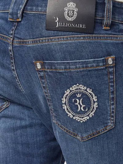 Billionaire 자수 진 In Blue
