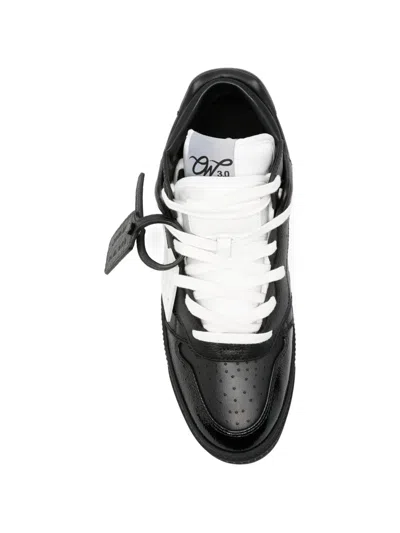 箭头贴花运动鞋