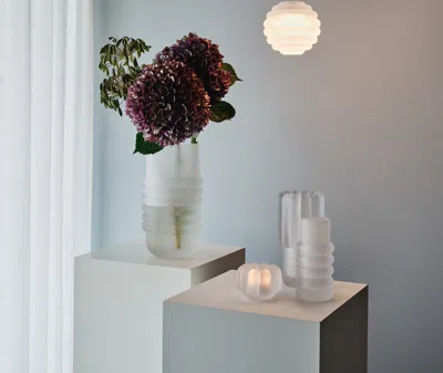 Tom Dixon Vases White Uni In White