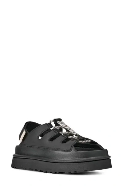 Ugg Goldenglow Toggle Sandals In Black