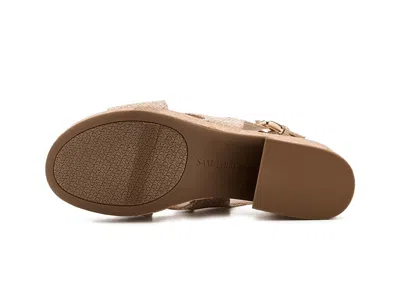 Sam & Libby Hanfleur In Neutral