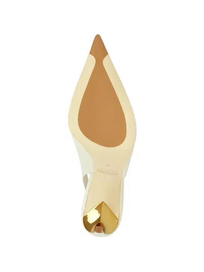 Potamy Slingback Pumps In White