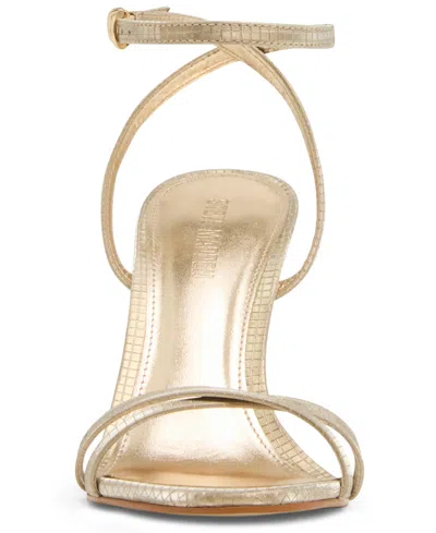 Steve Madden Jypsey Sandal In Gold