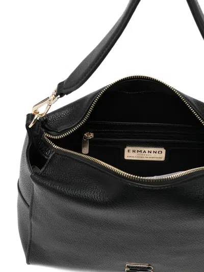 Ermanno Firenze 빅토리아 로고 장식 스몰 숄더 백 In Black