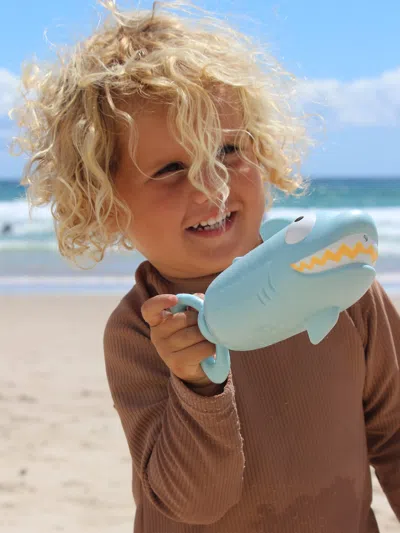 Sunnylife Water Squirters Shark Pastel Blue In Gray