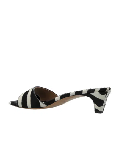 Ferragamo Sandals Open Toe Textured Finish Zebra Pattern In Black