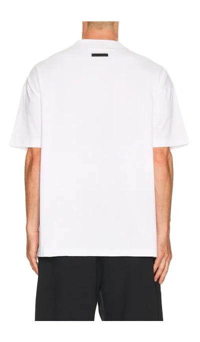 Essentials Classic Fit T-shirt In White