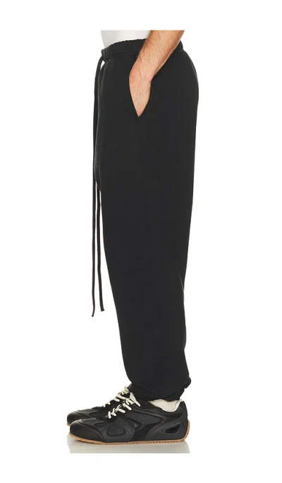 Essentials Classic Sweatpant In Black