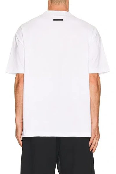 Essentials Classic Fit T-shirt In White