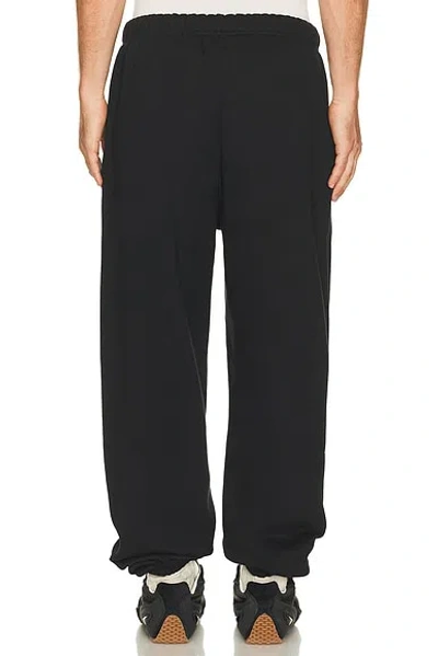 Essentials Classic Sweatpant In Black