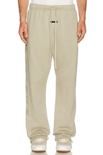 Essentials Active Trace Relaxed Sweatpant In Gray