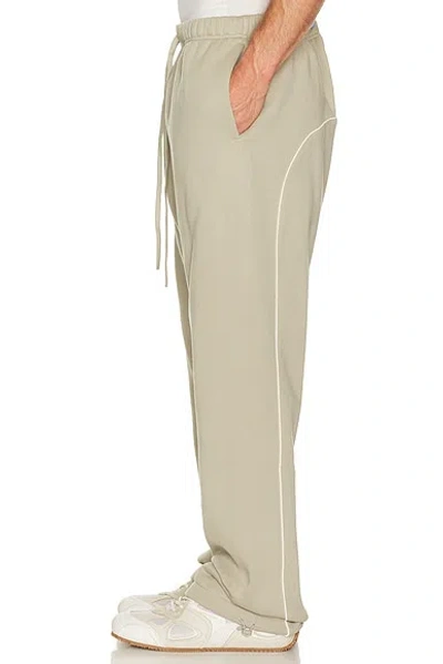 Essentials Active Trace Relaxed Sweatpant In Gray