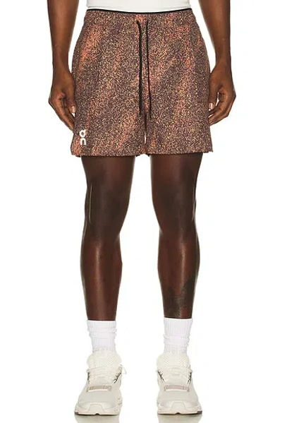 On Trail Shorts In Brown