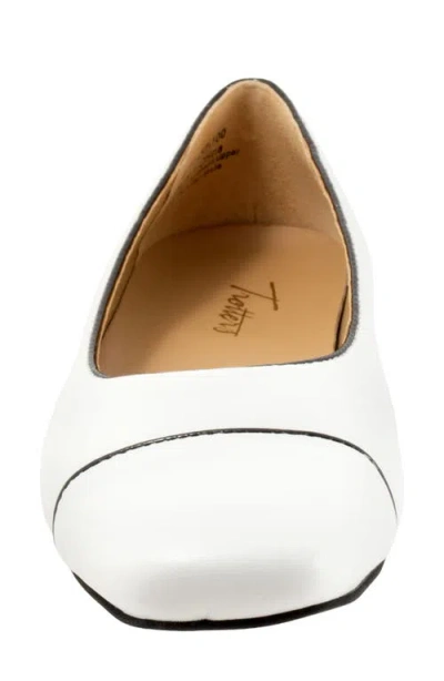 Trotters Harbor Cap Toe Flat In White