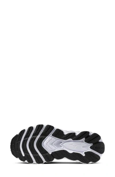 Mizuno Wave Sky 8 Running Shoe In Black