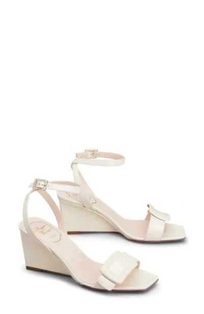 Roger Vivier Belle Vivier 60 Metallic Leather Wedge Sandals In White